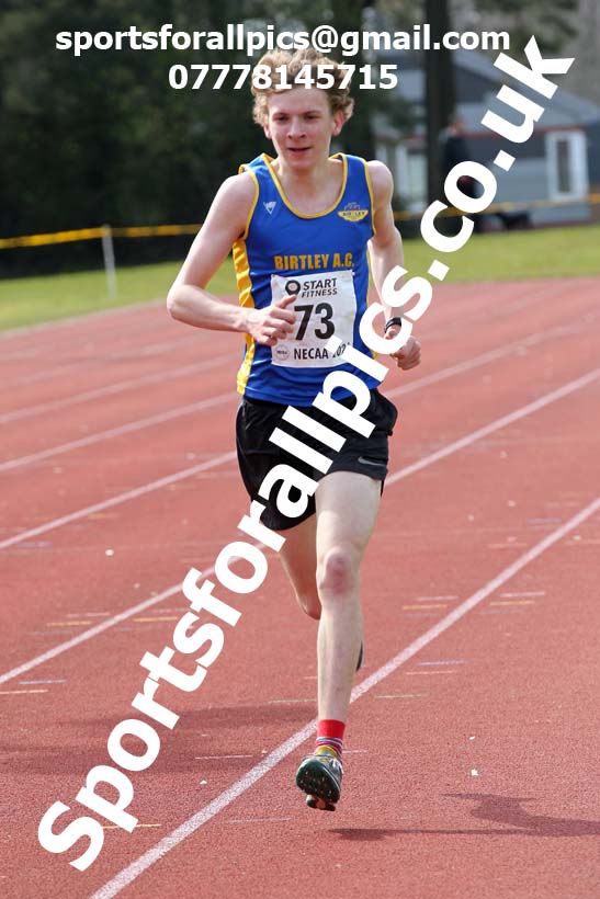 3000 metres, 2021 NECAA Open Graded Meeting, Morpeth. Photo: David T. Hewitson/Sports for All Pics